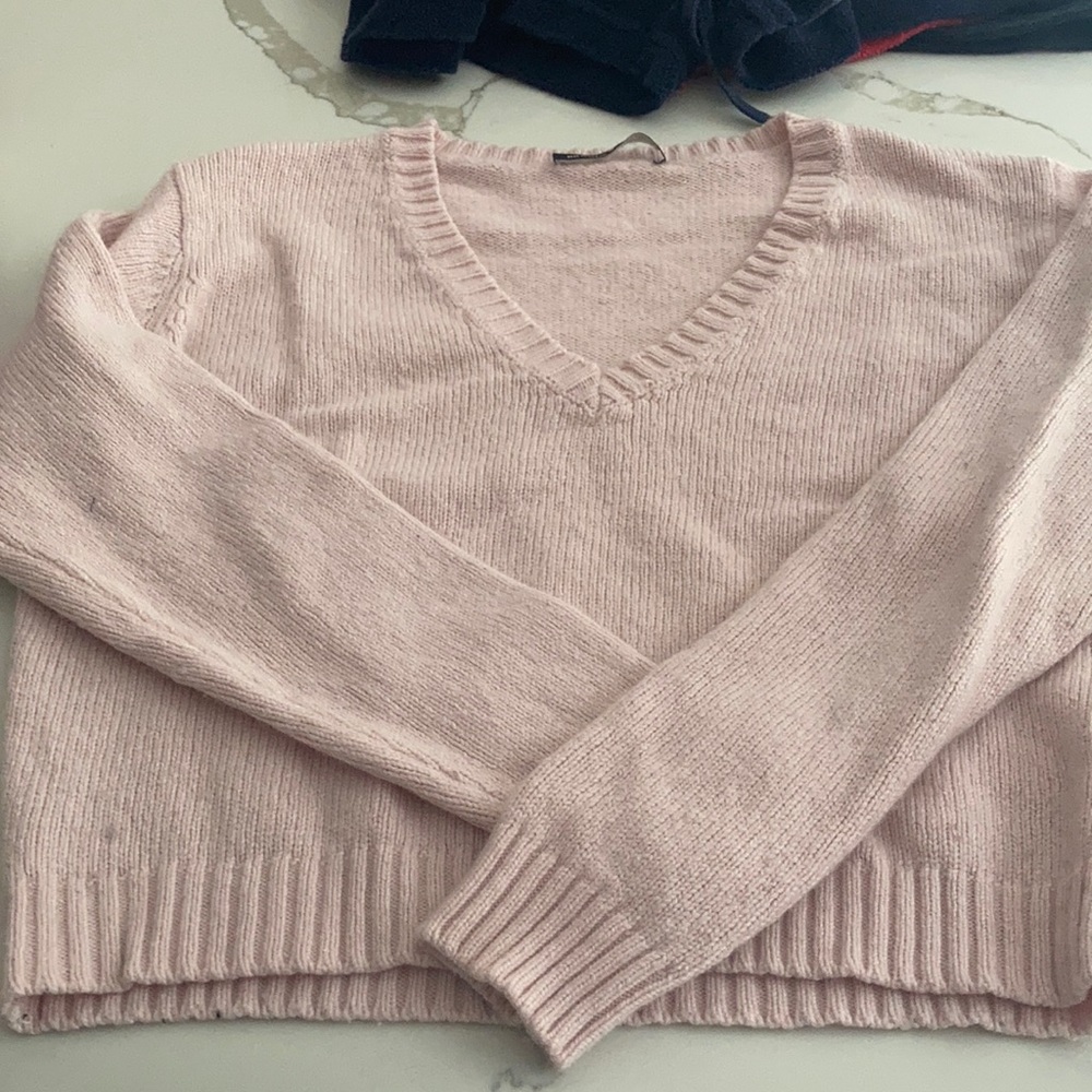 Brandy Melville sweater